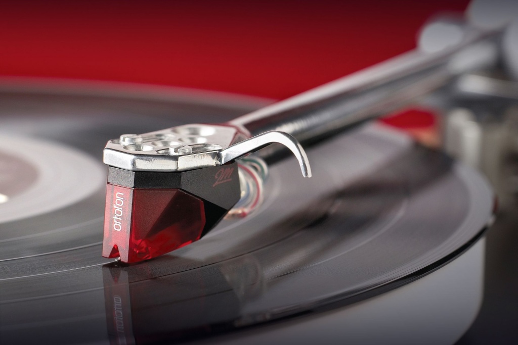 04 Ortofon 2M Red Dagogo.jpg