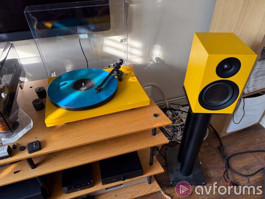 02 Pro-Ject Colourful System E.jpg 02 Pro-Ject Colourful System E.jpg