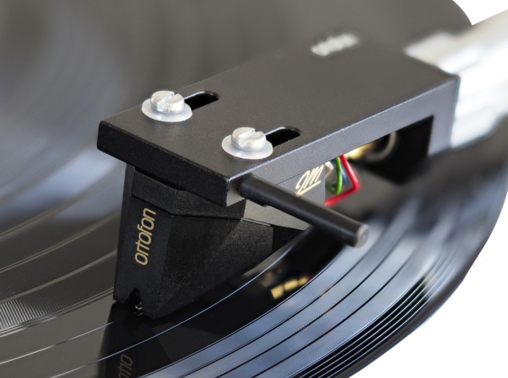 02 Ortofon 2M Black The Audio Tailor.jpg