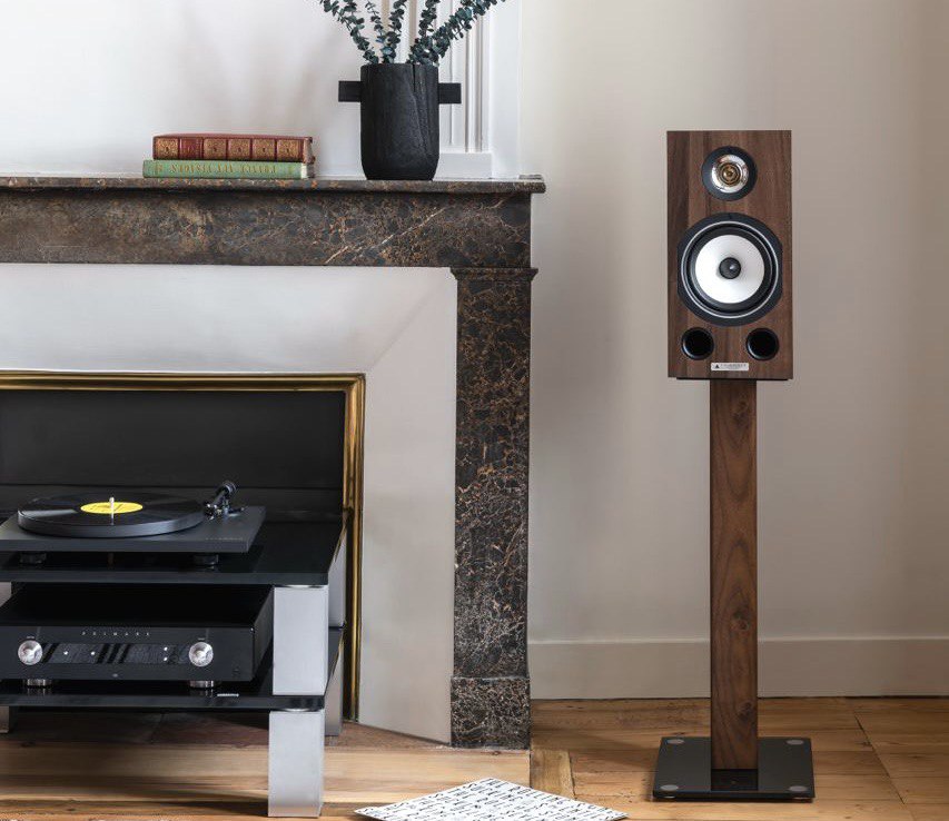 04 Новый стенд Triangle S05.jpg