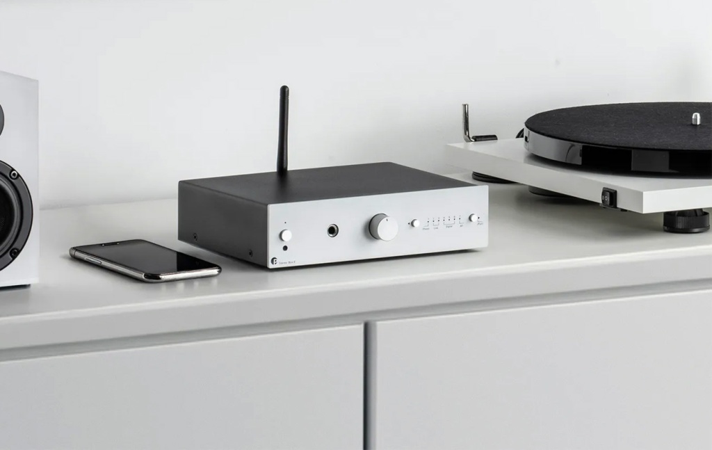 03 Pro-Ject Colourful Audio System E.jpg