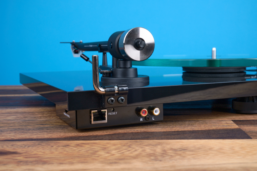 02 Pro-Ject T2 W HiFi.jpg