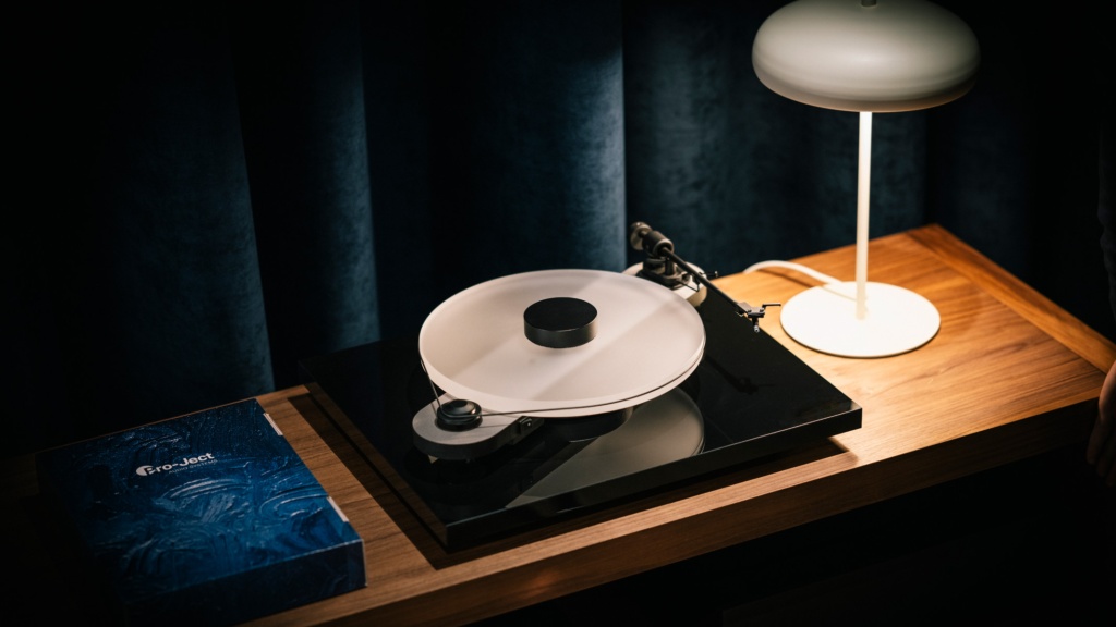01 Pro-Ject Elemental Phono USB Final Edition (main).jpg