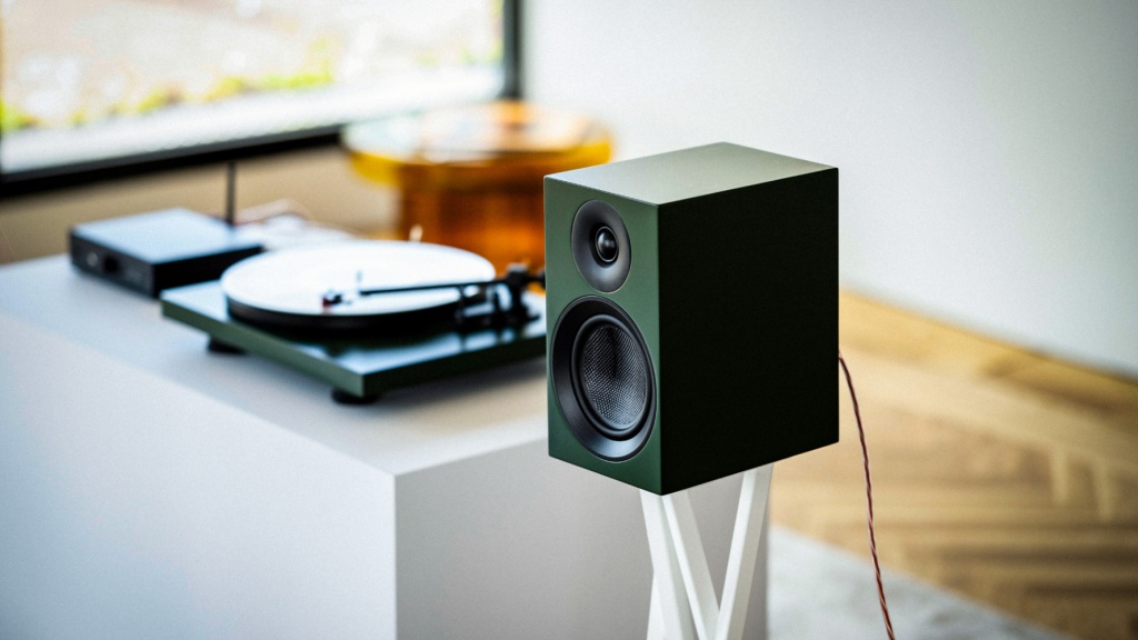 01 Pro-Ject Speaker Box 5E Carbon в России (main).jpg