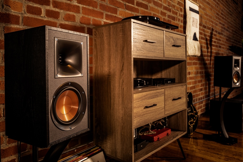 Klipsch Reference Base R-51M.jpg Klipsch_Reference_Speakers_Lifestyle_GNM_146.jpg