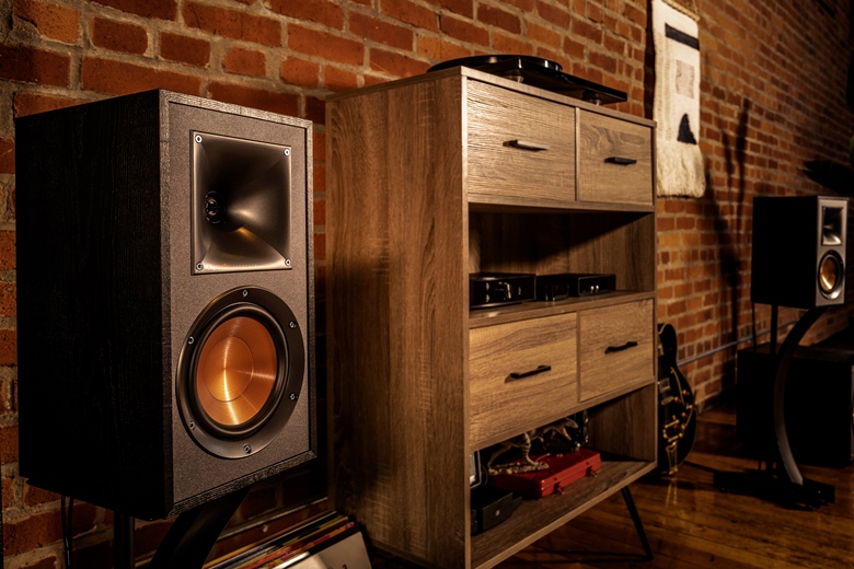 Klipsch_Reference_Speakers_Lifestyle_GNM_146.jpg