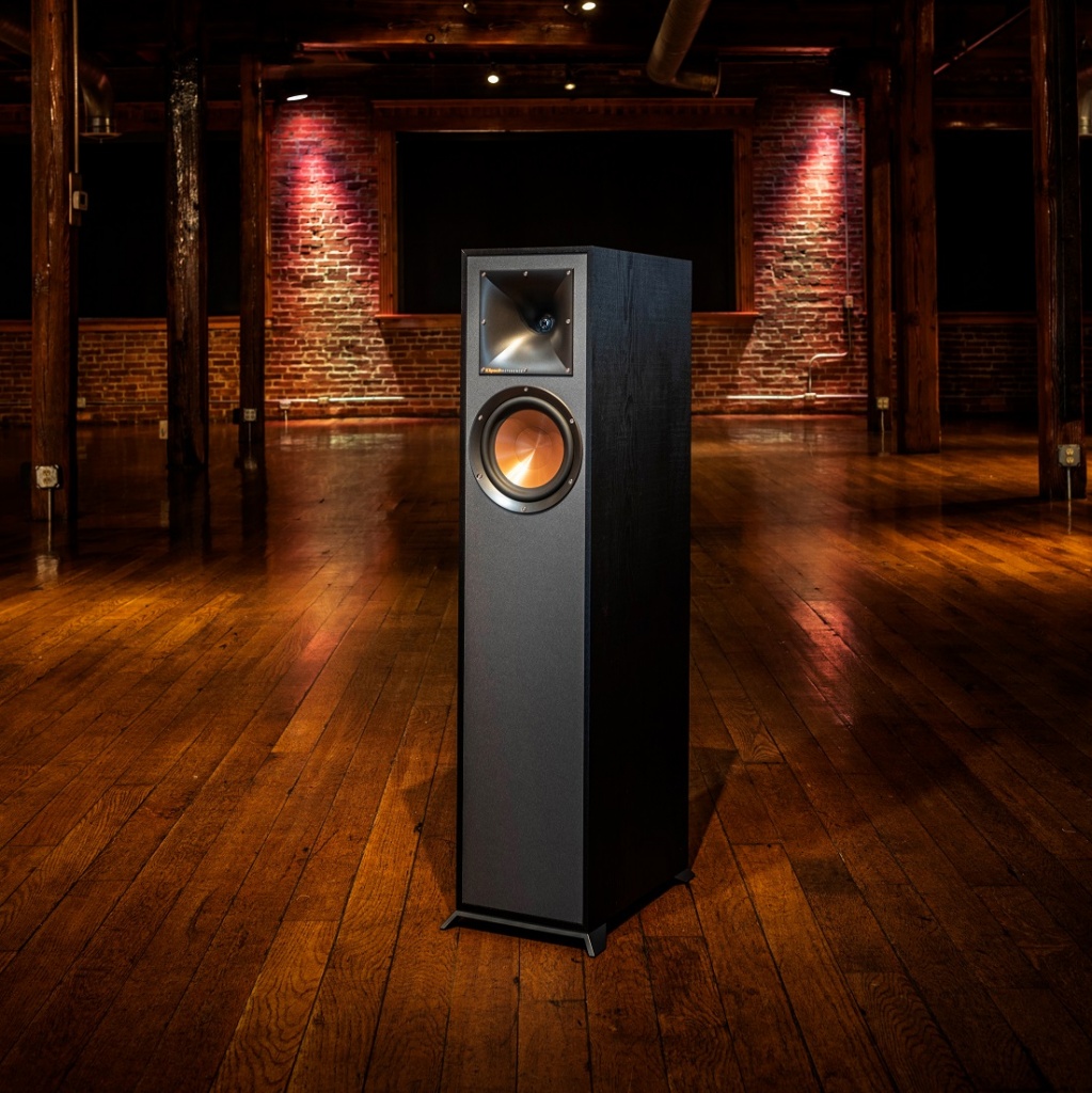 Klipsch_Reference_Speakers_Lifestyle_GNM_123.jpg