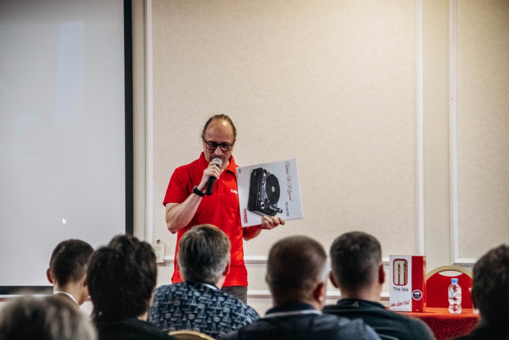 03 Vinyl Academy Spb 2026.jpg