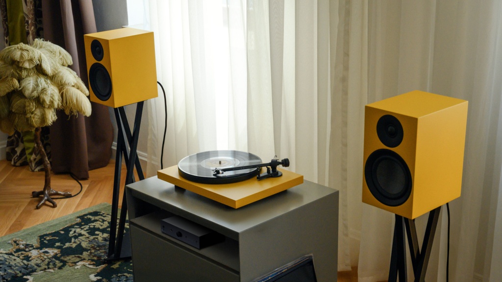 01 Pro-Ject Colourful Audio System E (main).jpg