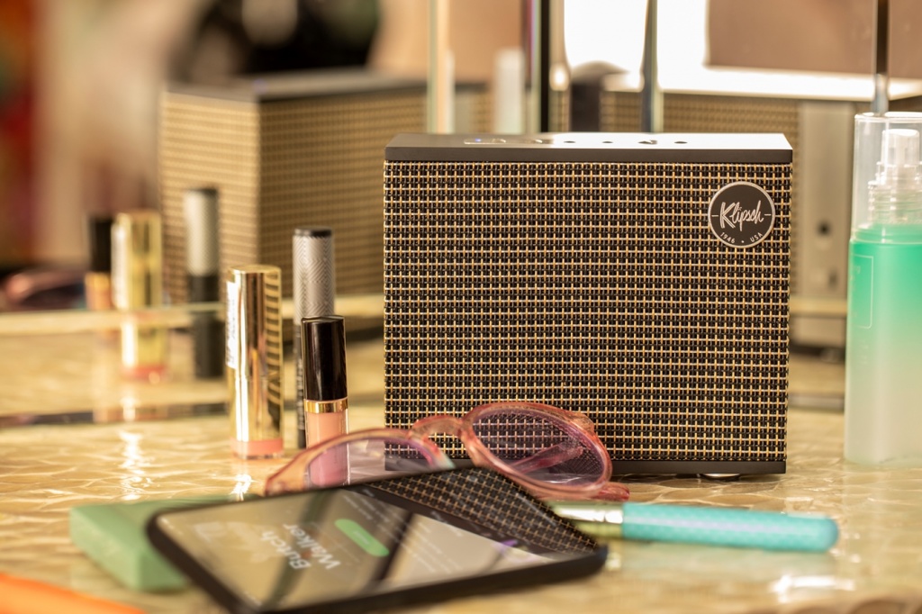 01 - Klipsch H Groove - MAIN.jpg