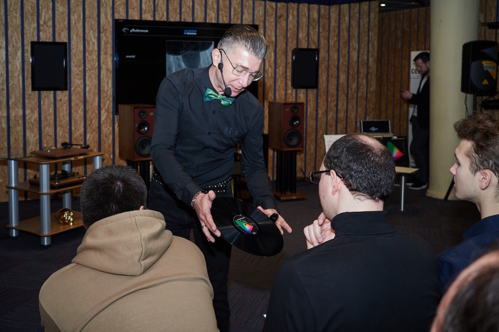 Vinyl Academy PRO backstage 01.jpg