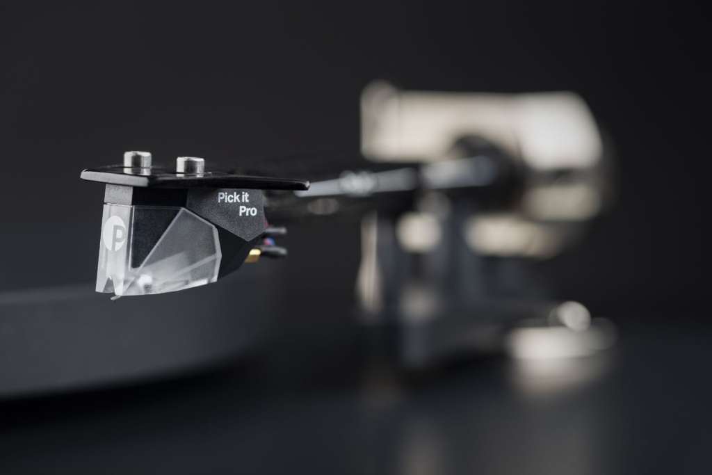 04 Pro-Ject Debut PRO eCoustics.jpg