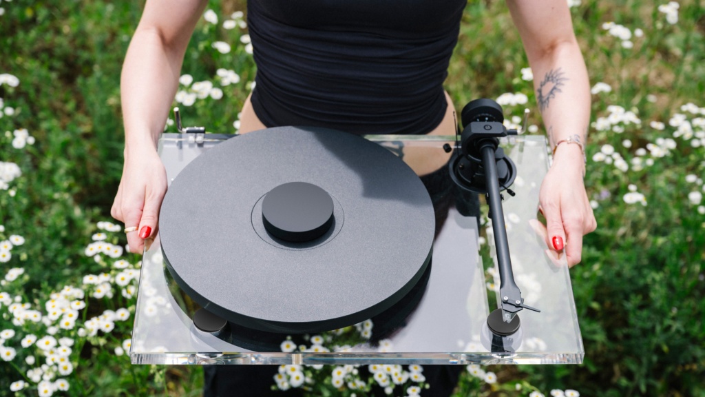 02 Pro-Ject XA B EISA.jpg