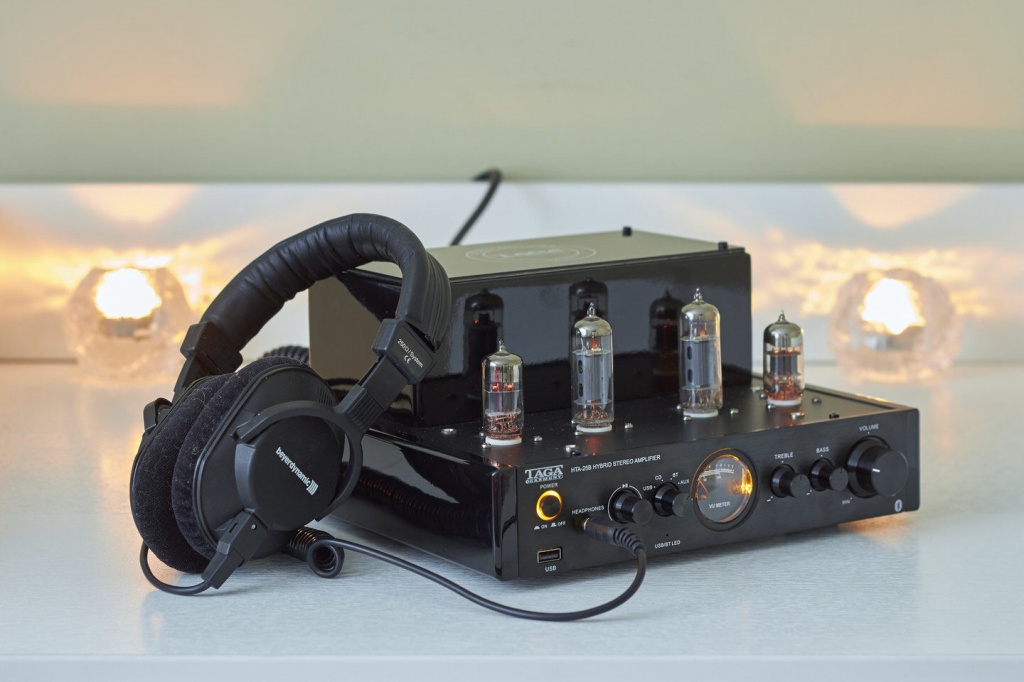 TAGA on Stereo (3) - MAIN.jpg