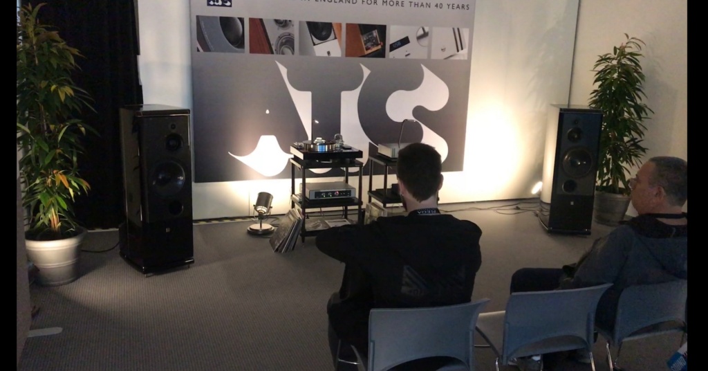 Ortofon High End demo room 2.jpg