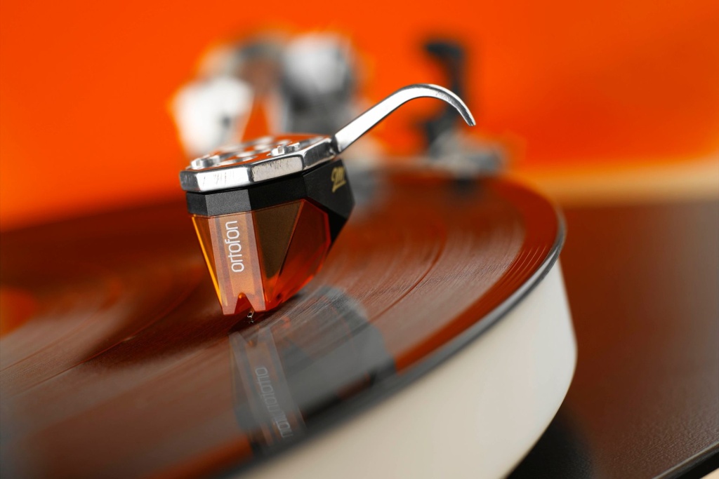 02 Ortofon 2MBronze_2M Black Analog Planet.jpg