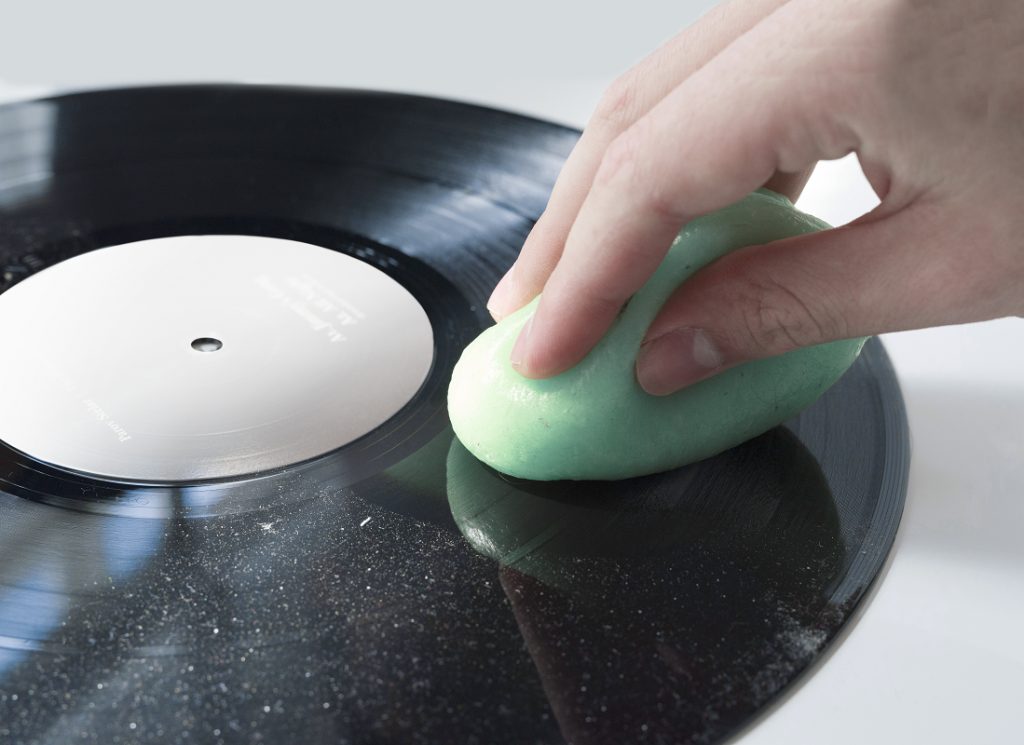 02_Pro_Ject_Vinyl_Clean.png