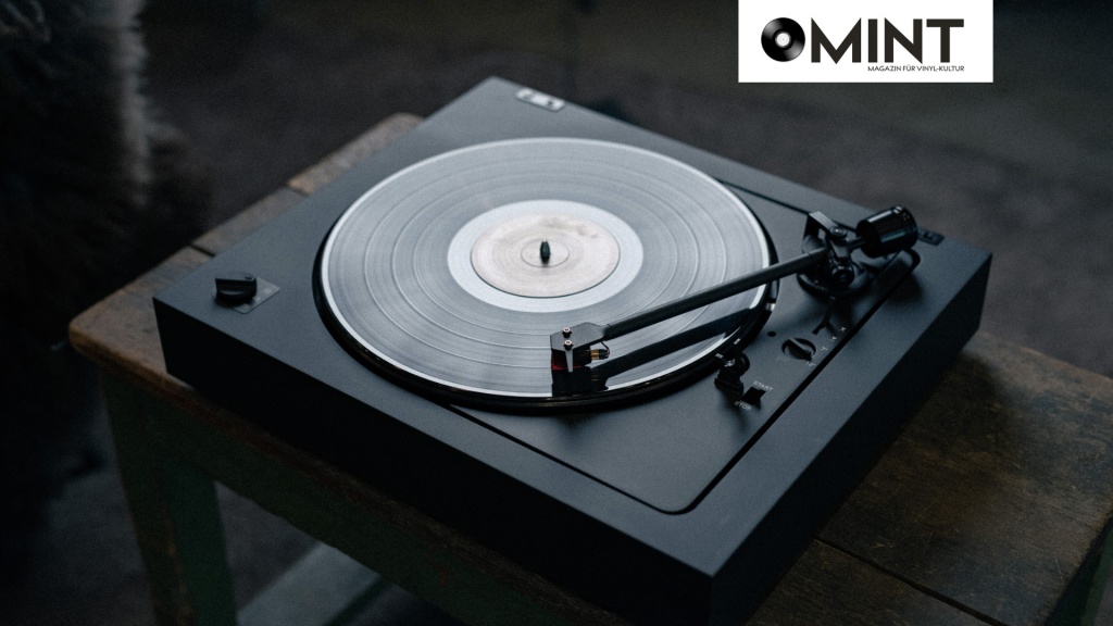 01 Pro-Ject A2 Mint (main).jpg