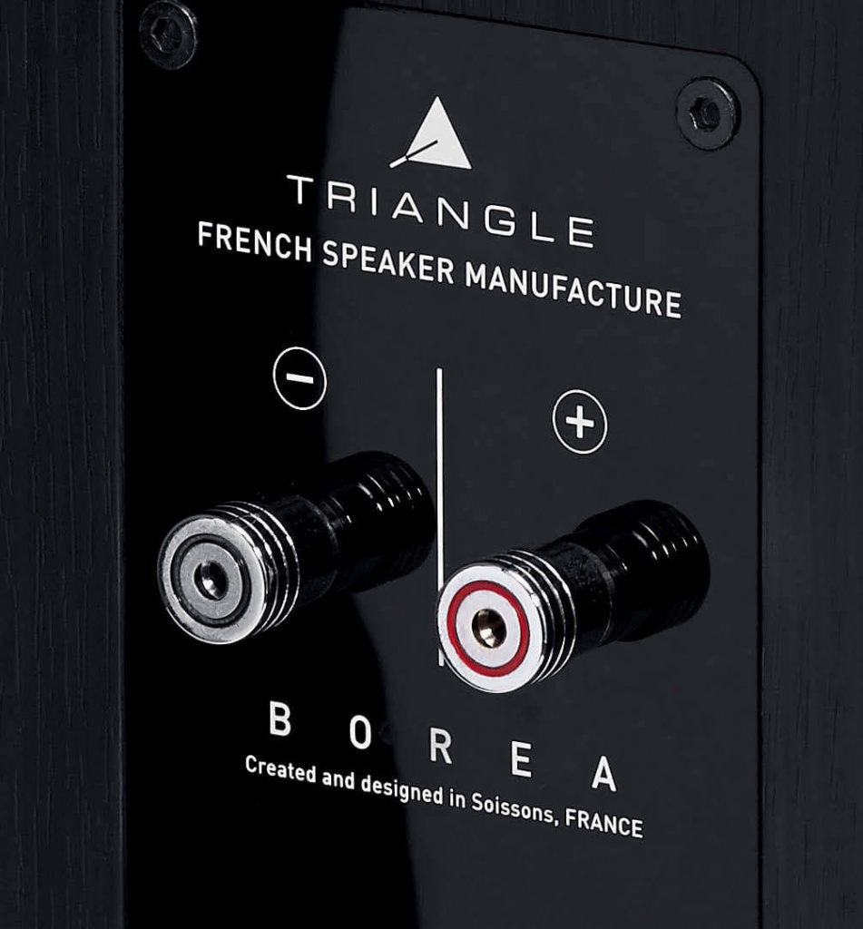 03 Triangle Borea BR03 OnMag.jpg