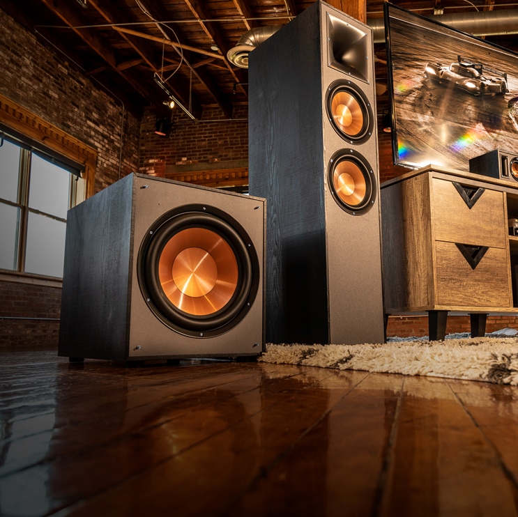 Klipsch Reference Base 2018 Subwoofer Klipsch_Reference_Speakers_Lifestyle_GNM_108.jpg