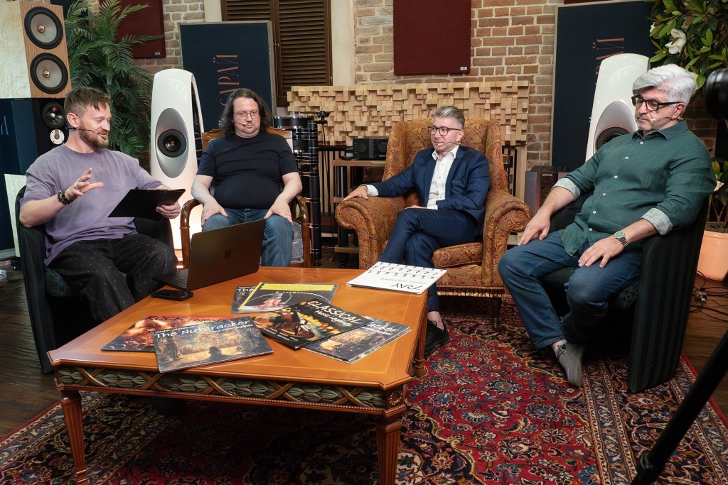 08 Vinyl Academy PRO online.jpg