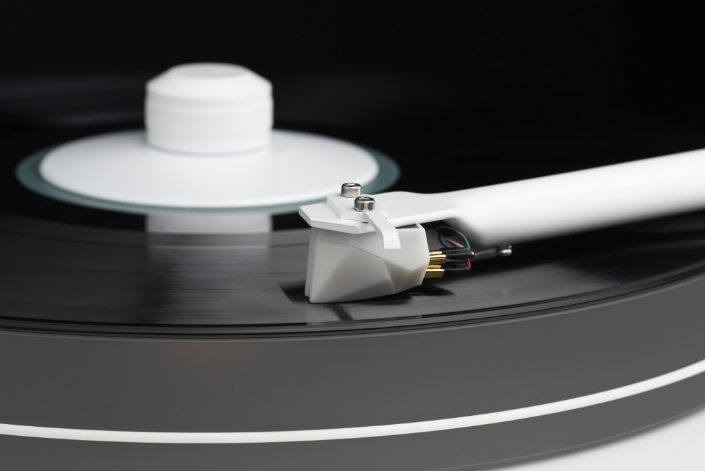 PJ-Beatles-white-album-recordplayer-cartridge-detail-hires.jpg