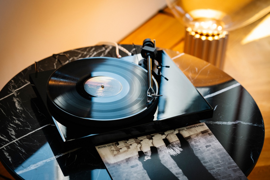 02 Pro-Ject Debut EVO 2 AudioTest.jpg