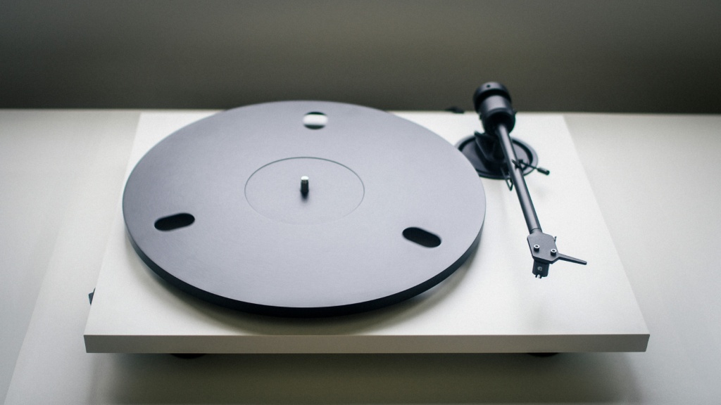 02 Pro-Ject E1.2 Phono в России.jpg
