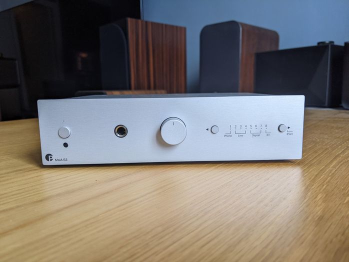 04 PJ MaiA S3 OnMag.jpg