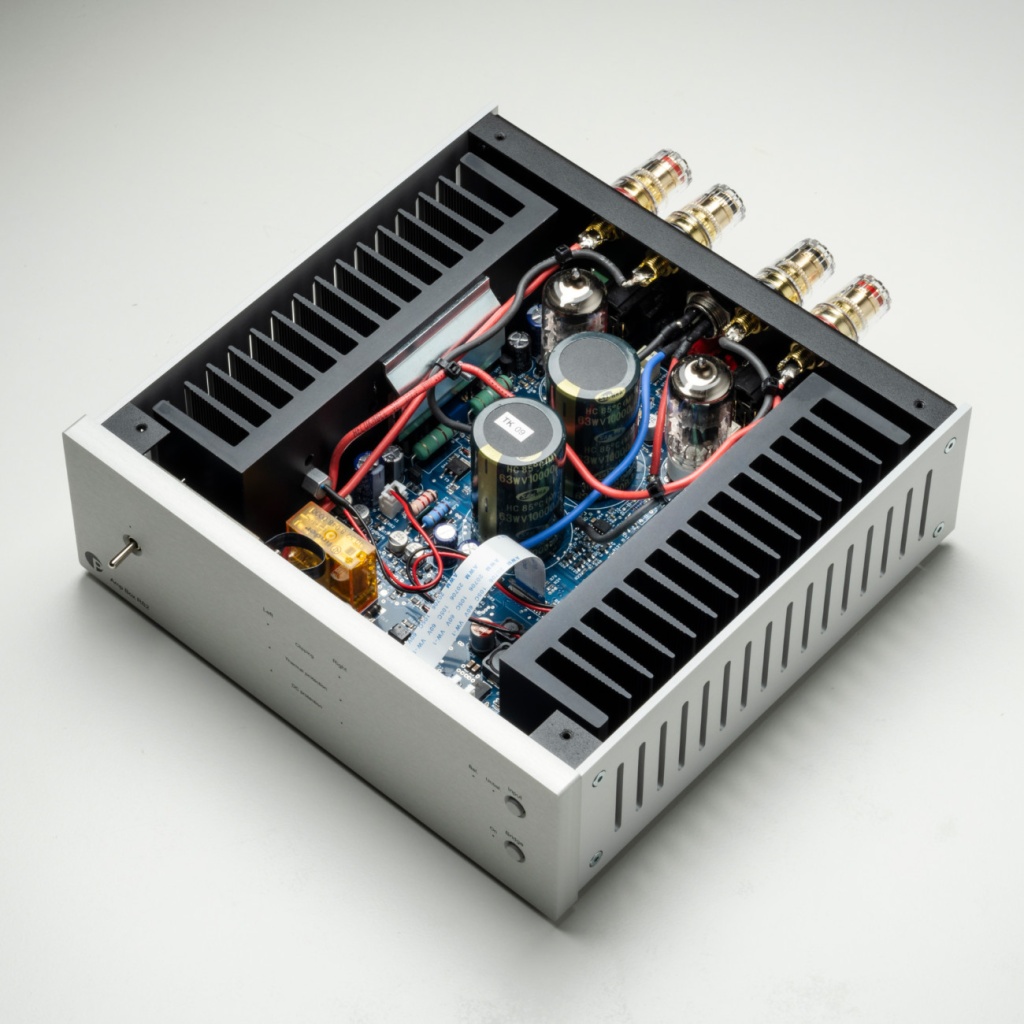 03 Pro-Ject Amp Box RS2 HiFimaailma.jpg