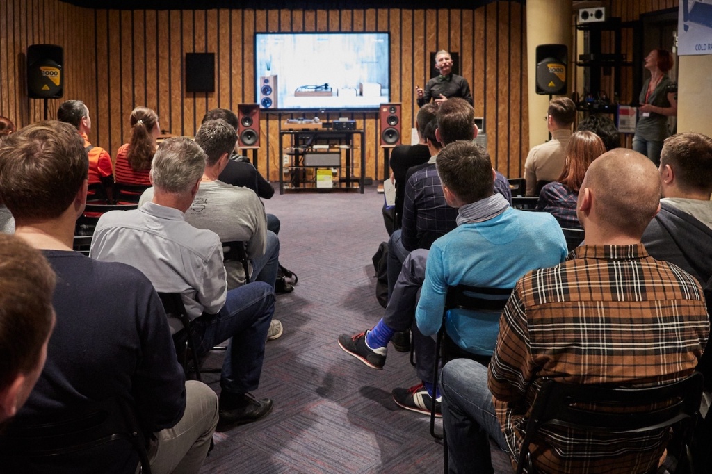 Vinyl Academy PRO backstage 06.jpg