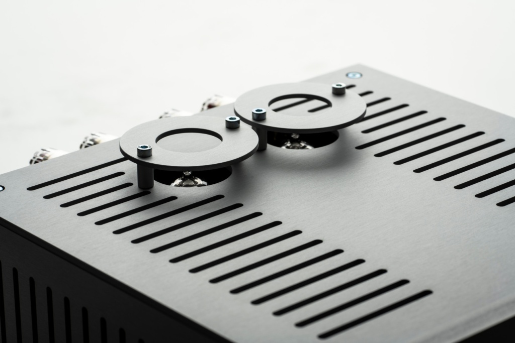 04 Pro-Ject Amp Box RS2 в России.jpg