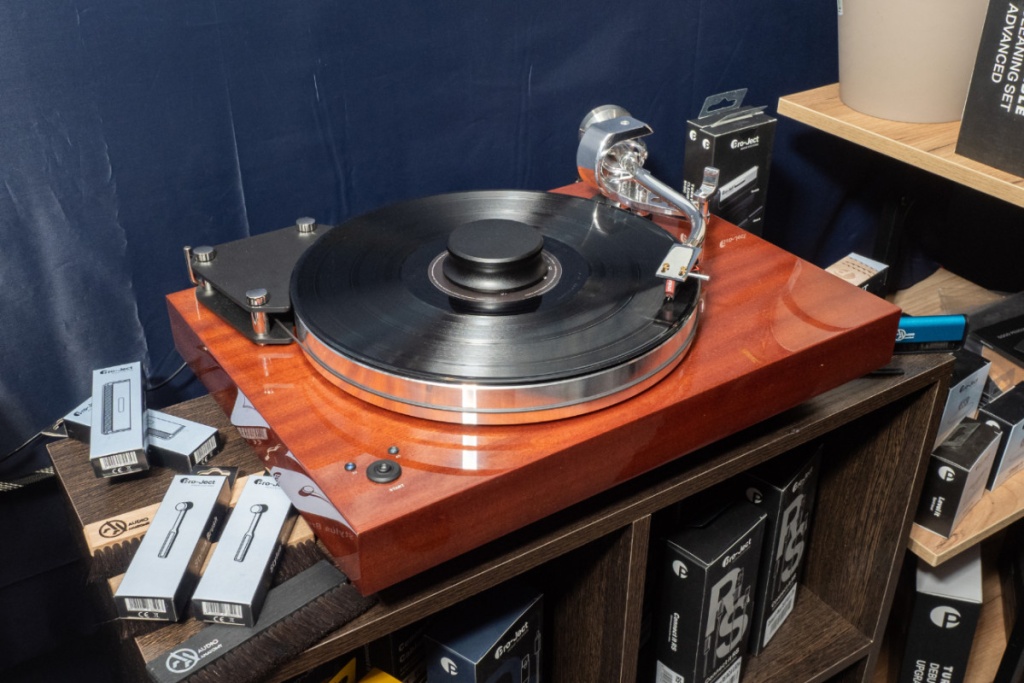 04 Overton на Hi-Fi Show SPB 2025.jpg