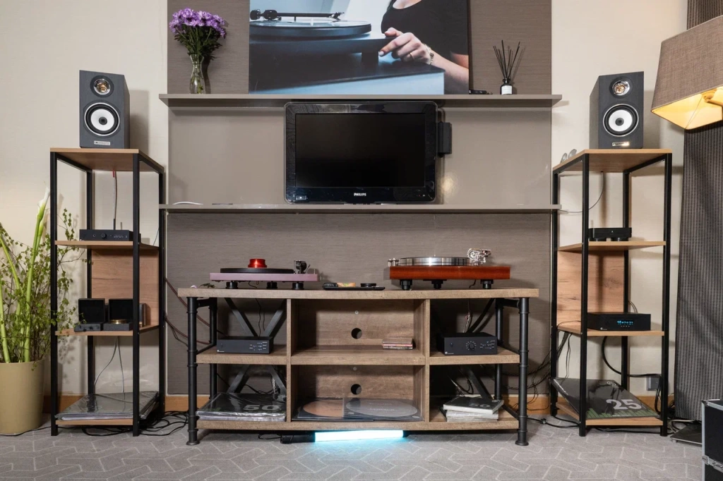 03 Overton на Audio Summit 2025.jpg