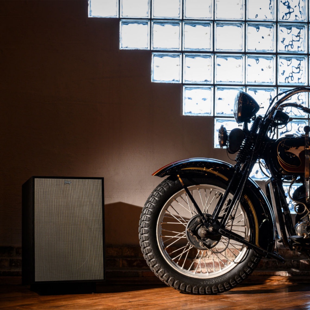 05 Heresy-IV-next-to-a-motorcycle.jpg