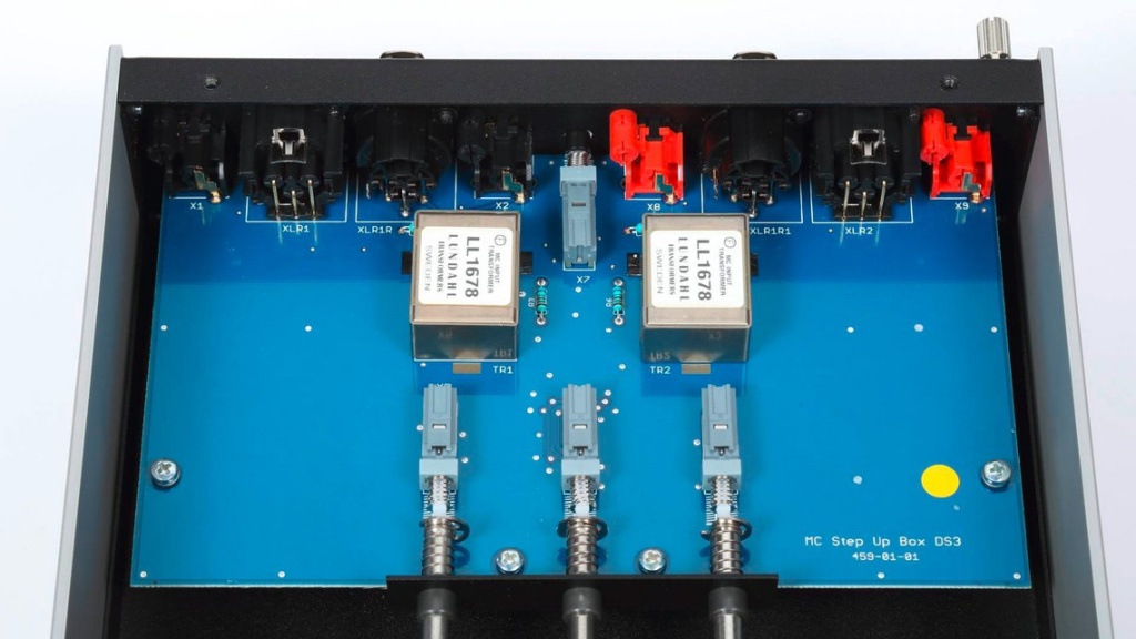 02 Step Up Box StereoDe.jpg