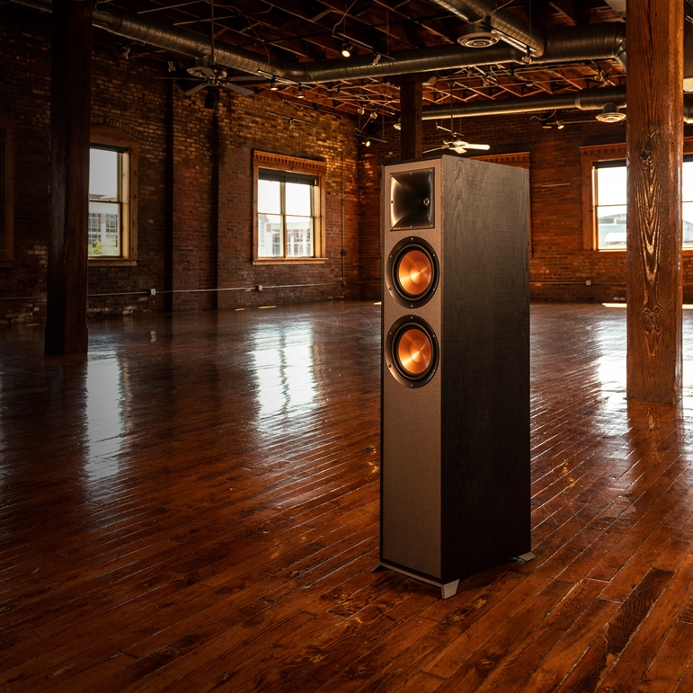Klipsch New Reference Base 2018.jpg Klipsch_Reference_Speakers_Lifestyle_GNM_125.jpg